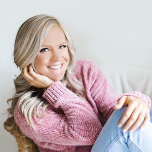 Meet your Posher, Lena